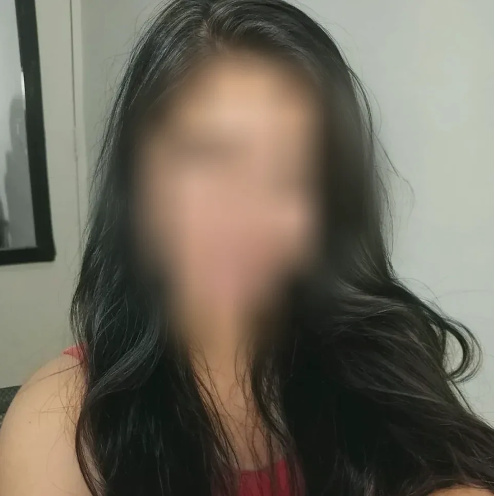 Amy, 21