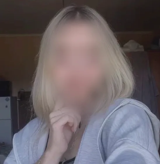 Lily, 20