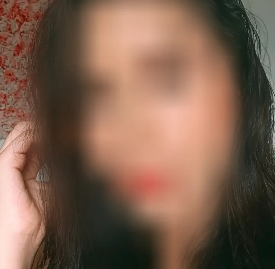 Mariam, 29
