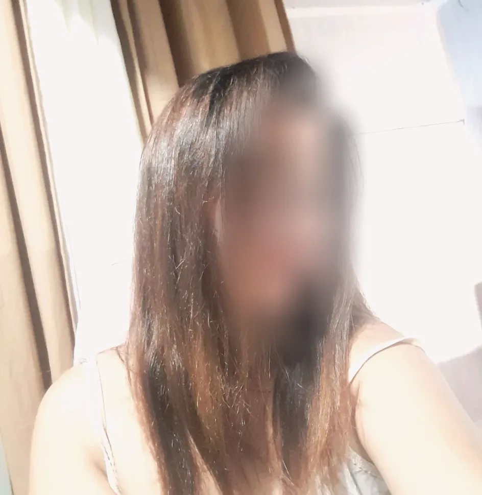 Mia, 34