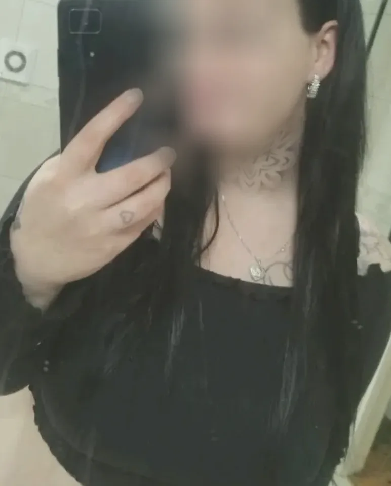 Mila, 27