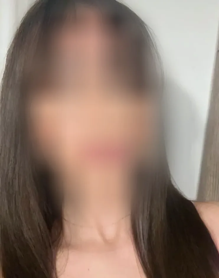 Natalia, 23